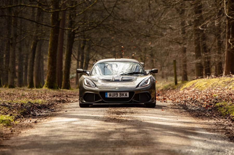  Lotus Exige Sport 410 2018 года  (UK) (фото 8 из 45)